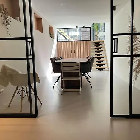 Grote Gezinswoning Villa